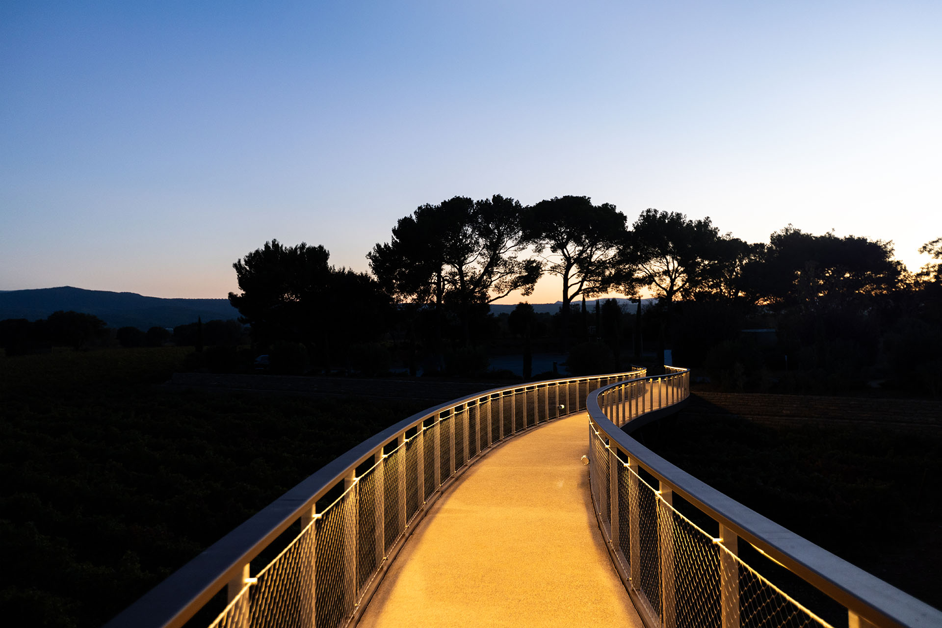 FANTASŸ DØGMA - Architecture - Lhenry Architecture - Le Domaine des Diables