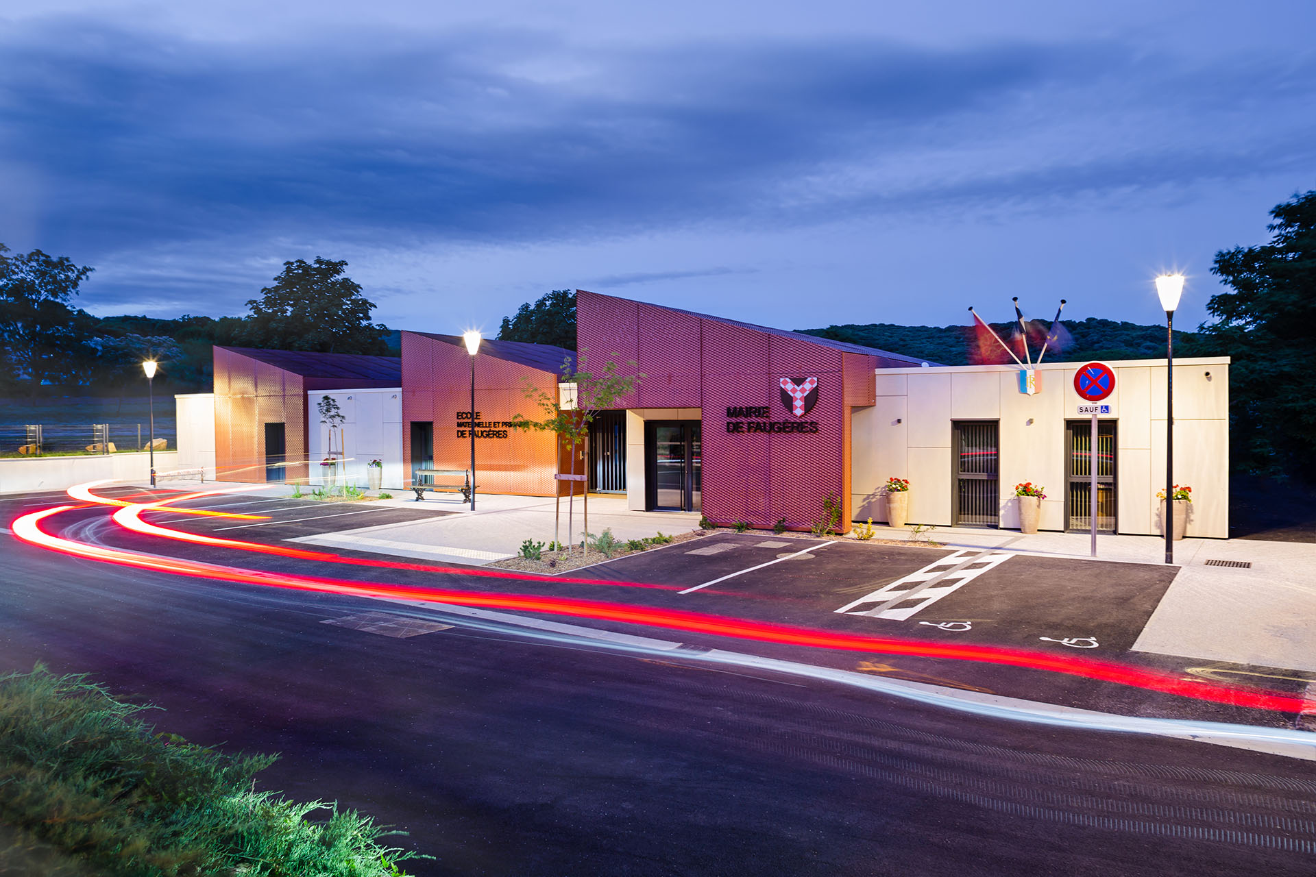 FANTASŸ DØGMA - Architectures - Lhenry Architecture - Mairie & Ecole de Faugères
